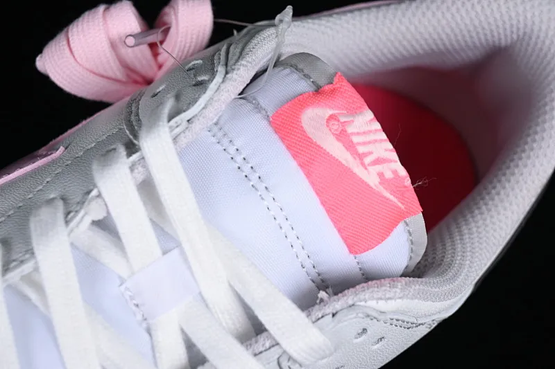 All categories Nk SB Dunk series Nk SB Dunk Low low-top sneakers Nk SB Dunk Low "520" Valentine's Day limited SB low-top sports and leisure sneakers FN3451-161